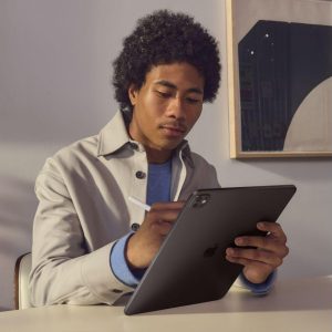 APPLE 13" iPad Pro (2024) - 2 TB, Silver