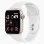 Apple Watch SE (2022) GPS Starlight Aluminium 40MM Starlight Sport Band